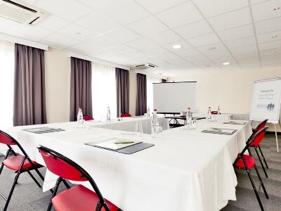 Hotel Campanile Auxerre - 3*